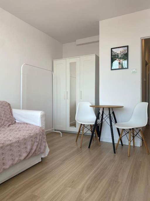 17m2 - Przymorze, Close To The Gdańsk